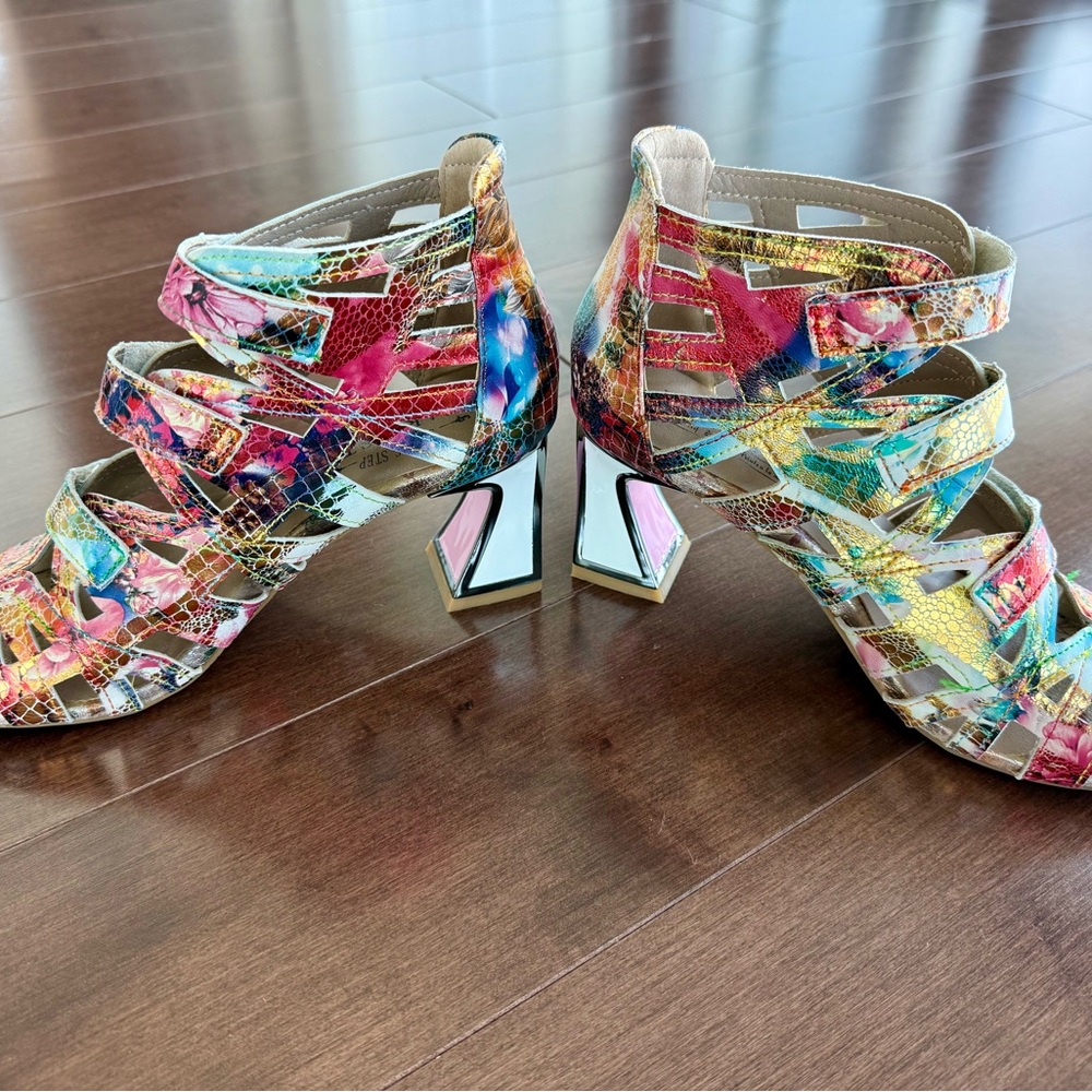 Vibrant Multicolor Strappy Sandals - Picture 3 of 6